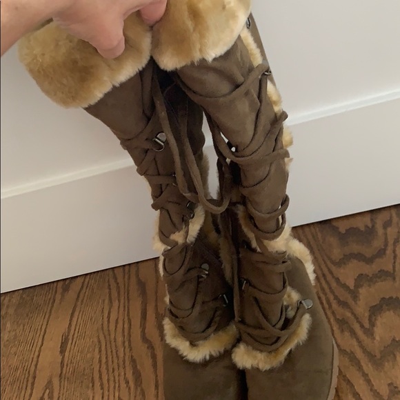 Cute wedge lace up boots! - Picture 2 of 4